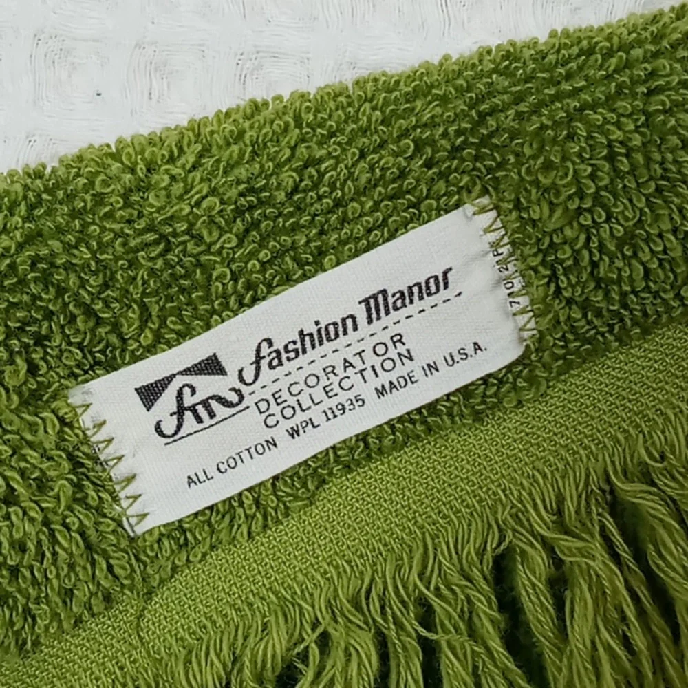Vintage Fashion Manor MCM Avocado Green/Cream Embroidered Cotton Bath Towel USA